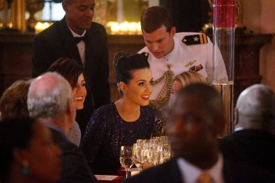 Katy Perry a tavola, dopo l&#39;esibizione (Ap)